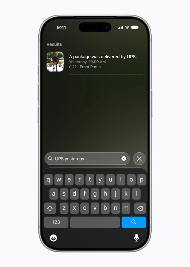 Tela de um iPhone 17 Pro mostra a interface de busca no app Casa, com um teclado visível.