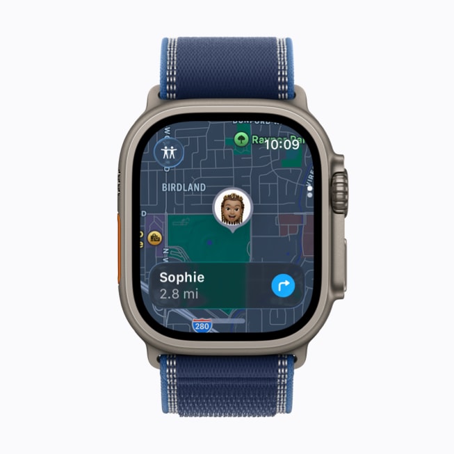 O Apple Watch Ultra 3 mostra uma tela do app Buscar com uma pessoa chamada Sophie.