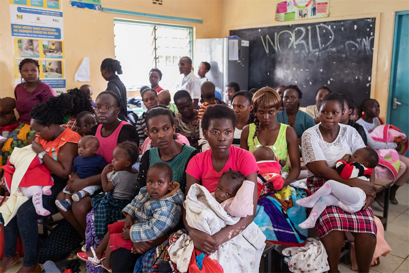 Groupe de femmes au centre de soins de santé d’Embakasi.