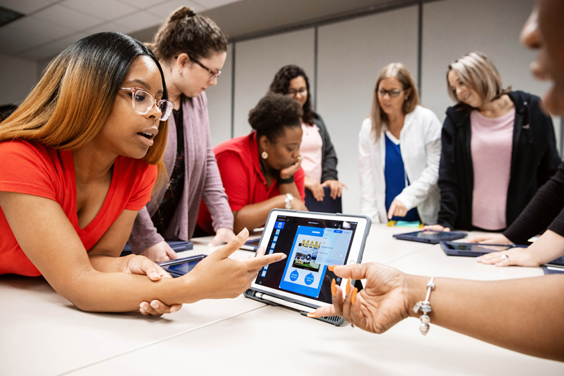 Des participantes et des formatrices à la Teacher Coding Academy de Houston.