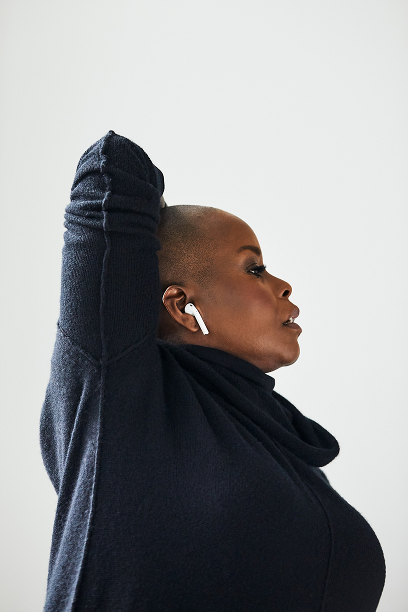 Hope Boykin porte ses AirPods