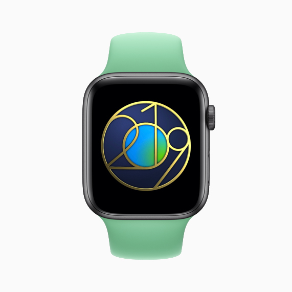 Apple Watch affichant un autocollant du Jour de la Terre.