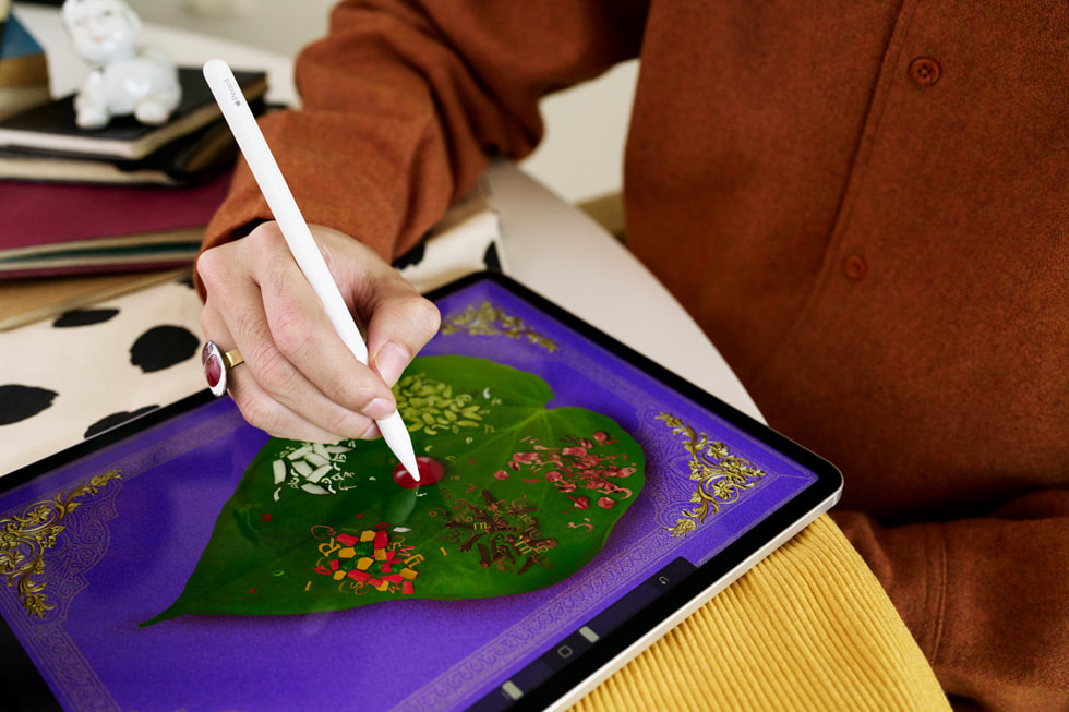 Gaurav Ogale travaille son illustration « Marketing १0१ » (Marketing 101) avec l’Apple Pencil sur iPad Pro.