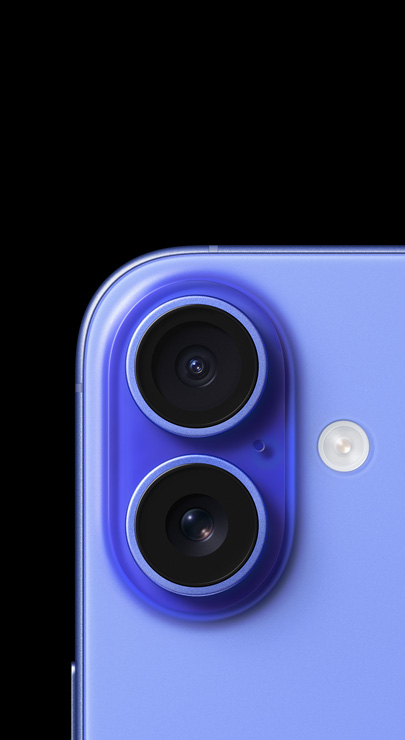 Il retro di un iPhone blu oltremare, di cui viene mostrato l’angolo in alto a sinistra con i due obiettivi della fotocamera disposti in verticale