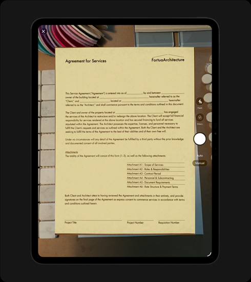 iPad Pro, esikülg, horisontaalpaigutus, kosmosemust värv, ekraanil näidatakse skannitud dokumenti pealkirjaga “Teenuste osutamise leping”, mille tekst ja allkirjaread on selgelt nähtavad