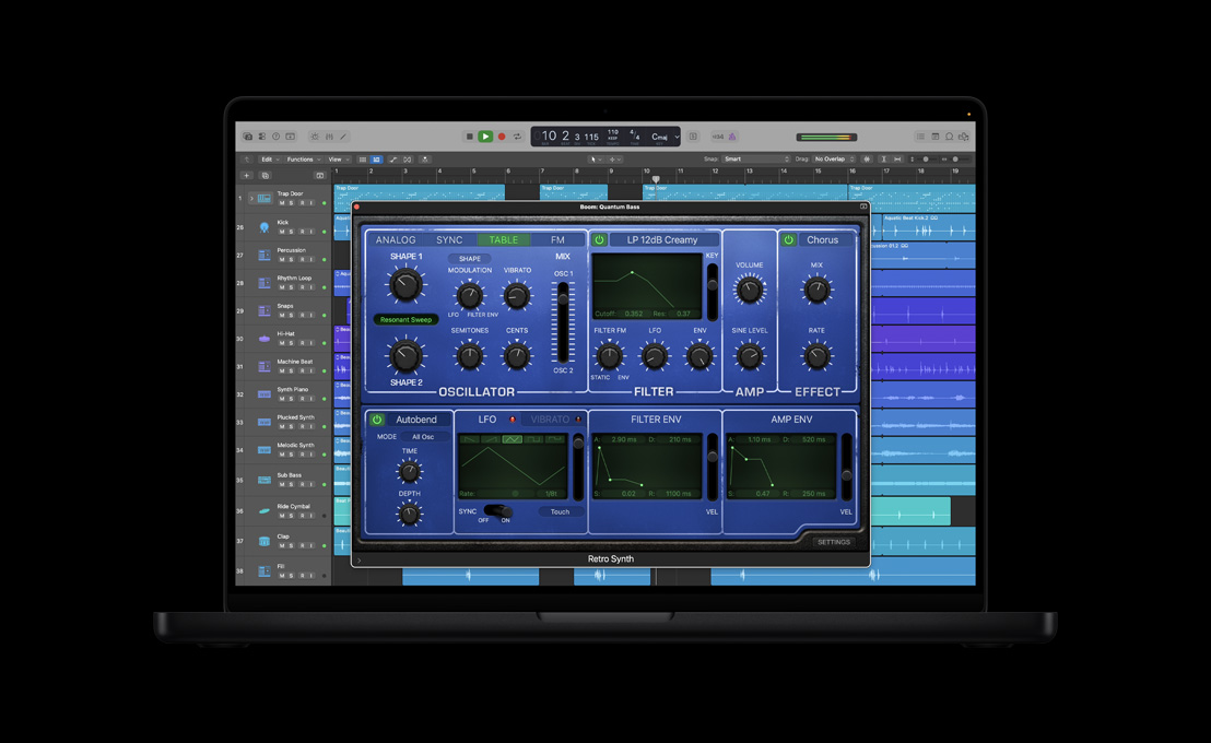 หน้าจอ MacBook Pro รุ่น 16 นิ้ว แสดง Retro Synth, หน้าต่าง Boom: Quantum Bass, ตัวหมุนปรับและตัวควบคุม